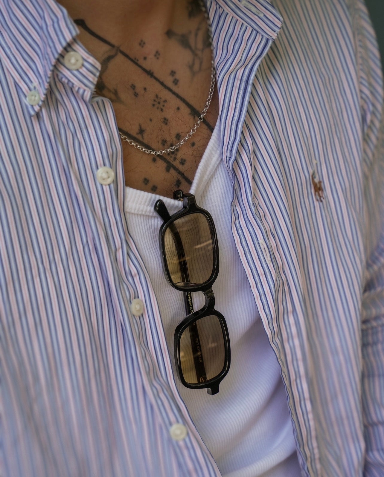 SWT Miramare rectangular sunglasses in black acetate, lens detail